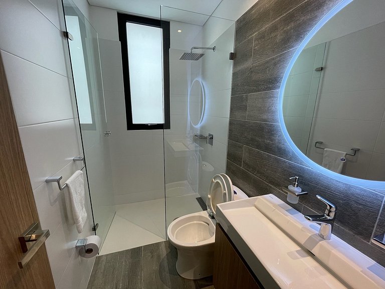 2BR with private terrace and balcony in Chicó