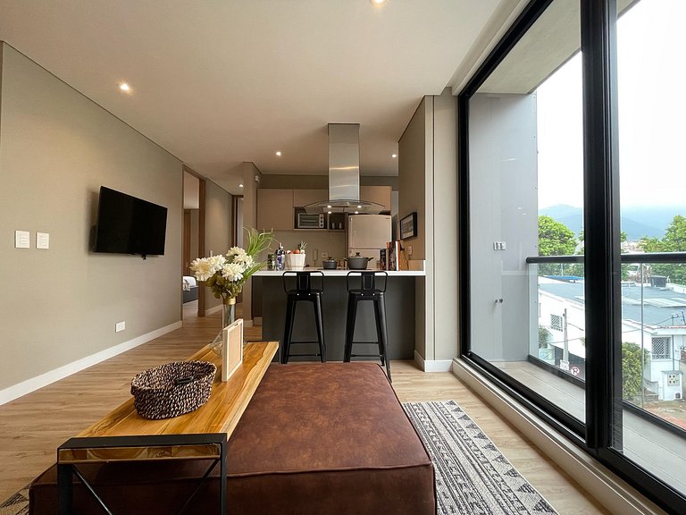 Family 2BR suite with city views in Chicó