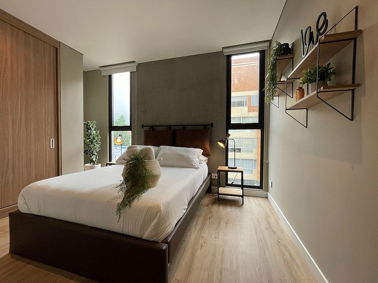 Family 2BR suite with city views in Chicó