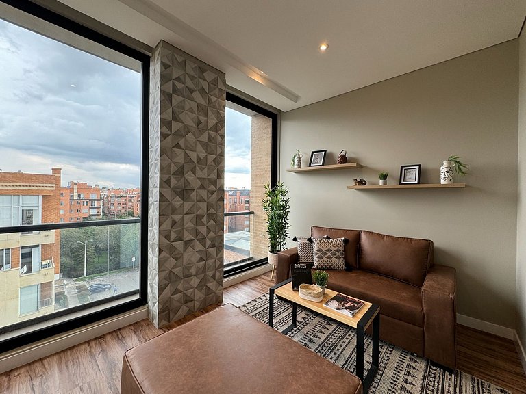 6th floor 2BR with balcony and views in Chicó